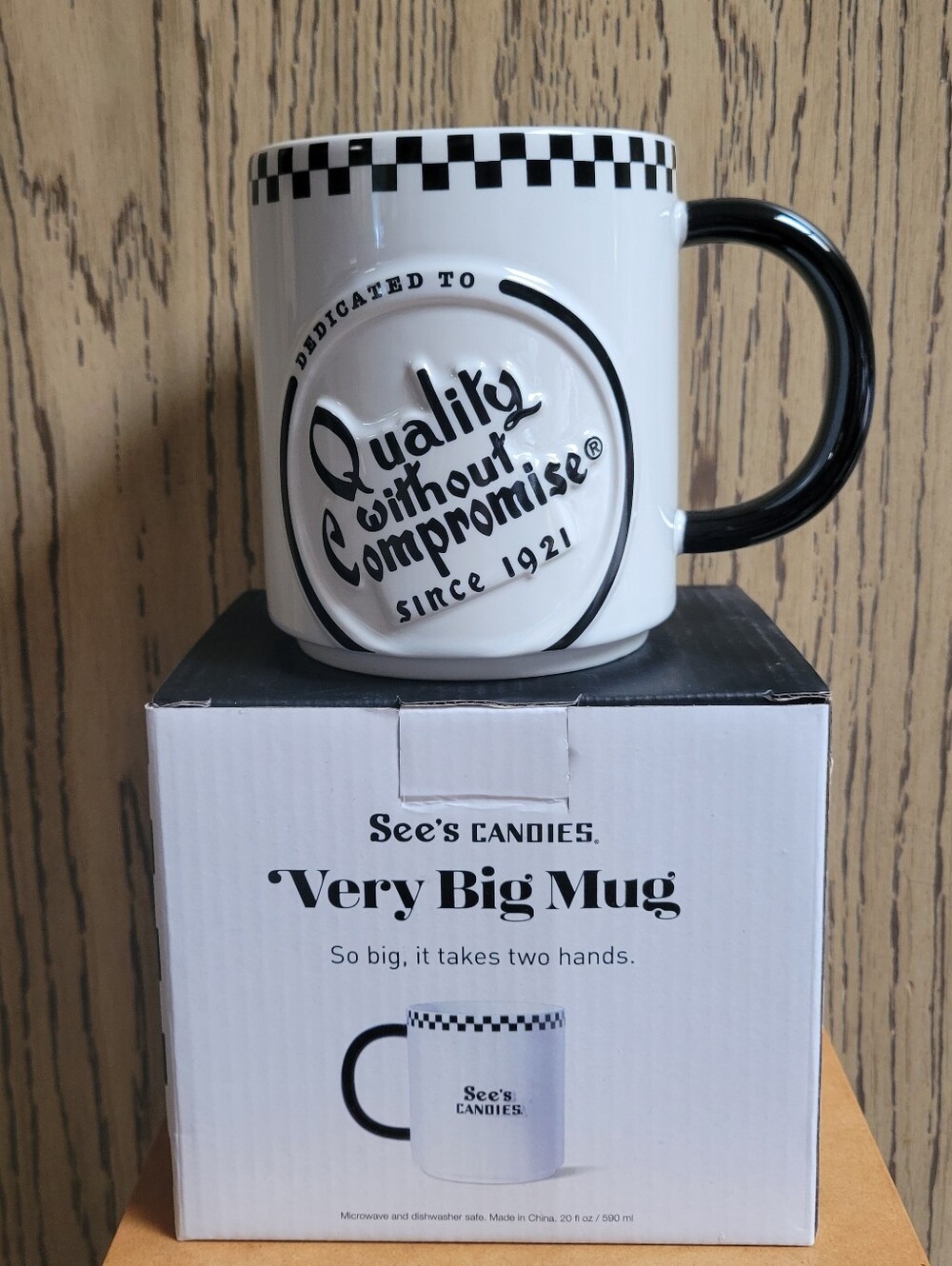 SEE'S CANDIES VERY BIG MUG Ceramic Retro Black White Raised Graphics 20 oz NIB